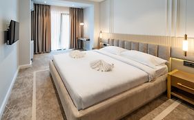Royal Rooms By J'Adore